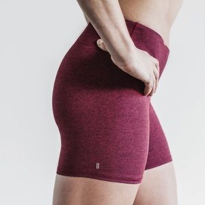 NOBULL MID-RISE SHORT 4" (PLUSH HEATHER) NWT